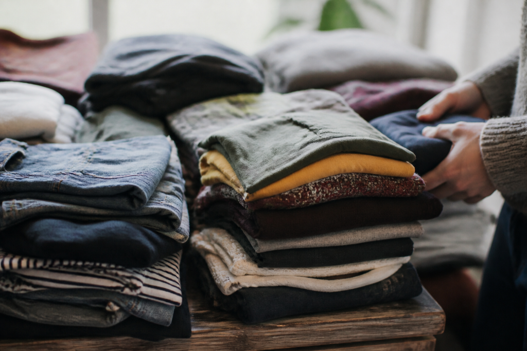 Vetements repiles prets pour echange entre amis